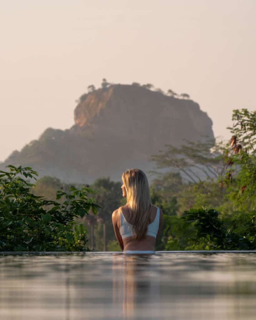 aliya-hotel-view-pool-closeup aliya-hotel-view-pool-closeup