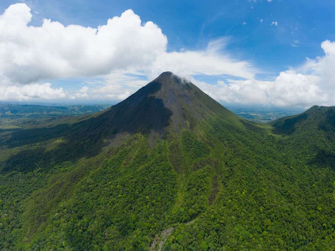 arenal-volano-daylight arenal-volano-daylight