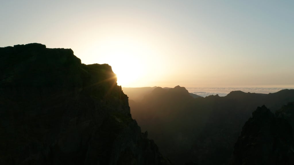 backlight-sun-reveal-landscape