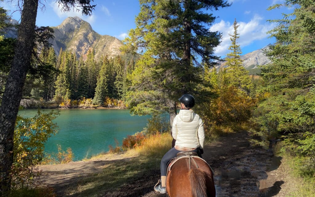 banff-horse-riding-bow-river-canada