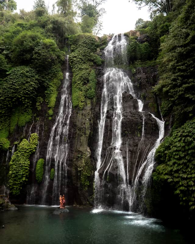 banyumala-twin-waterfall-couple-2022edit banyumala-twin-waterfall-couple-2022edit