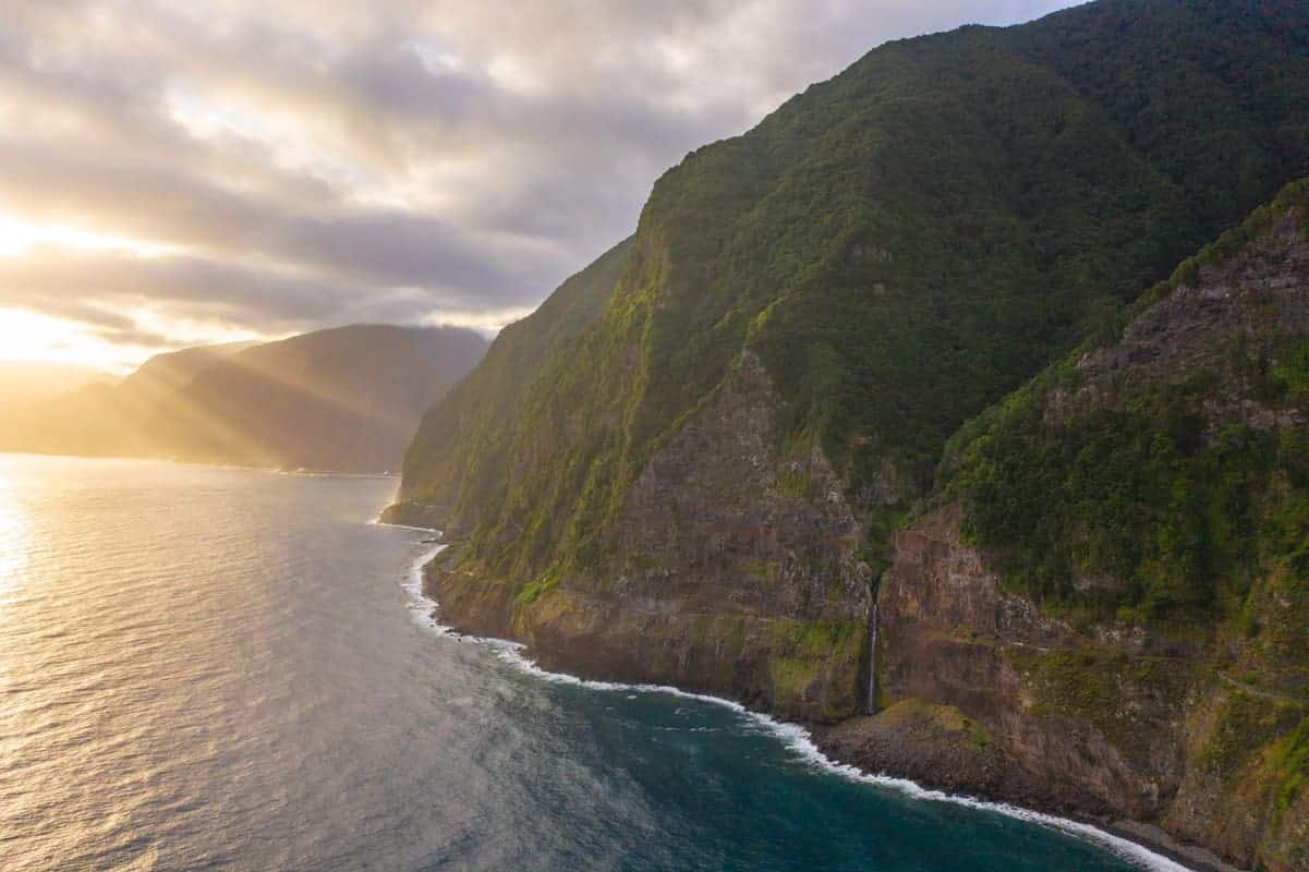 bridal-veil-waterfall-lightrays bridal-veil-waterfall-lightrays