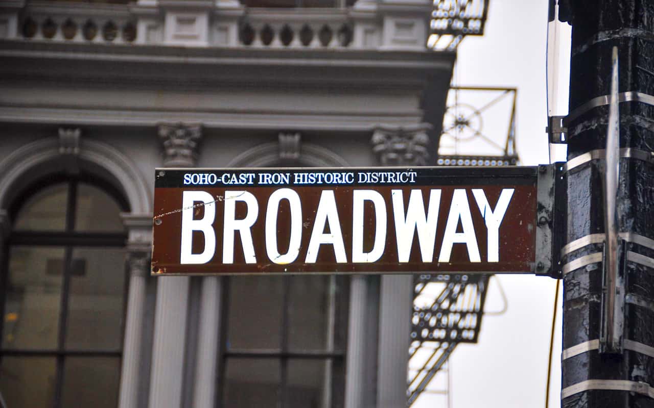 broadway-sign broadway-sign