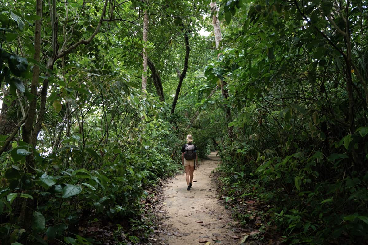 cahuita-town-trail cahuita-town-trail