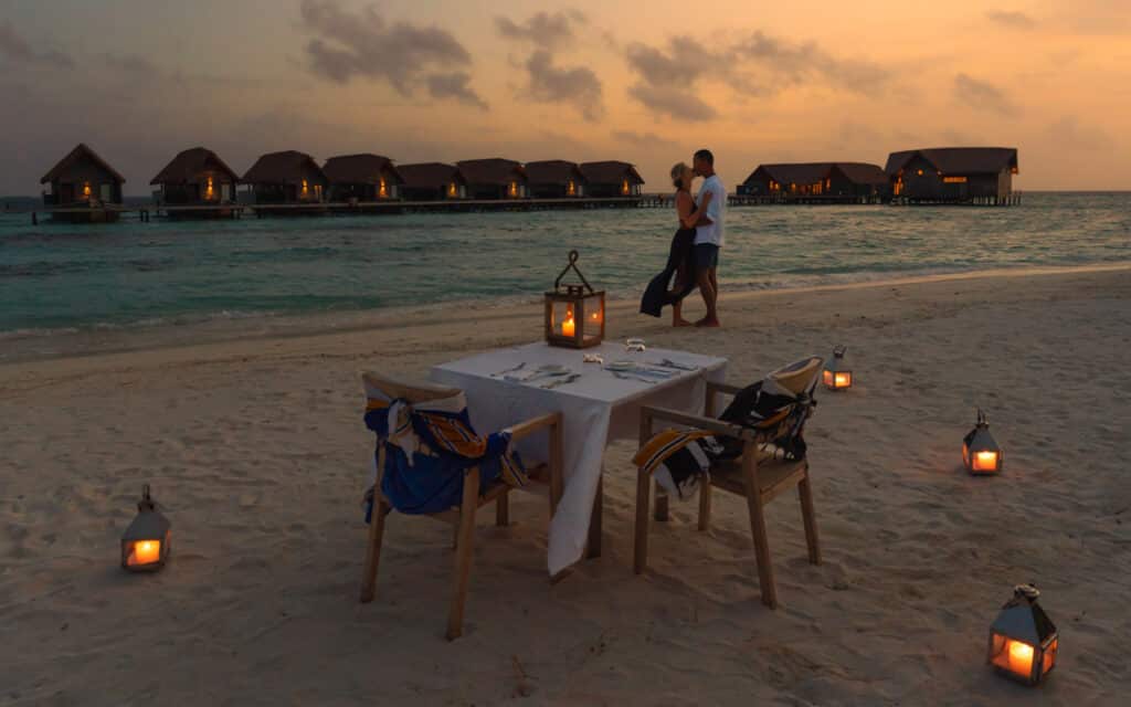 como-cocoa-maldives-romantic-dinner