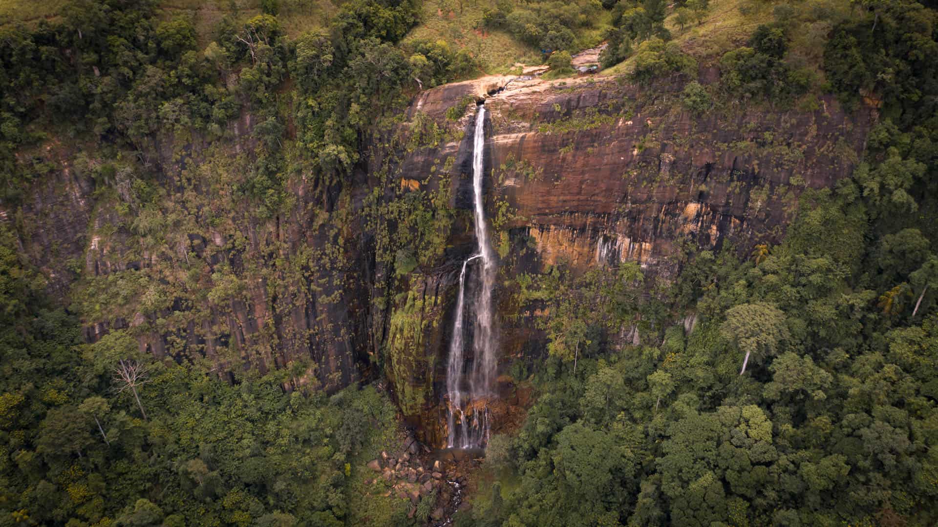 Diyaluma-falls-sri-lanka Diyaluma-falls-sri-lanka