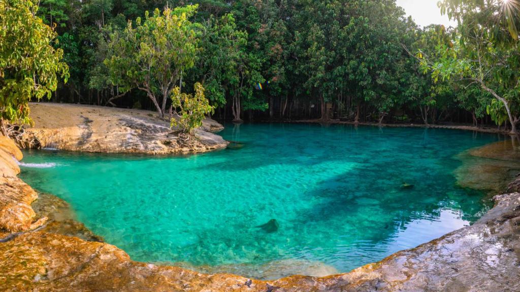 emerald-pool-krabi-crystal-pool