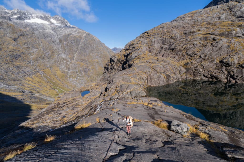 gertrude-saddle-hike-rock-slab-black-lake