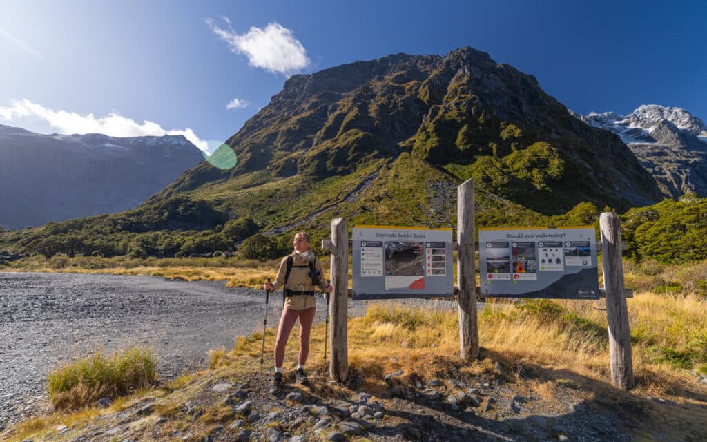 gertrude-saddle-hike-trailhead