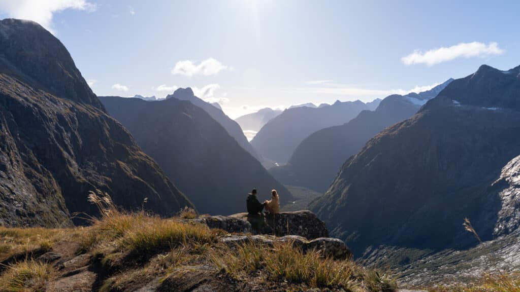 gertrude-saddle-summit-couple