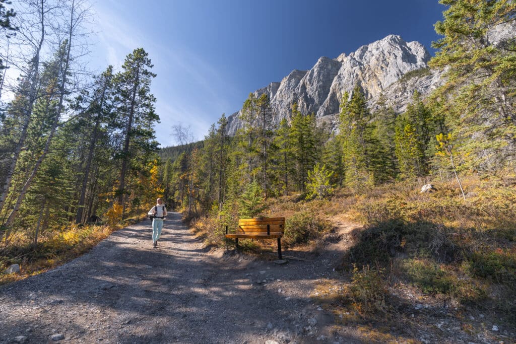 grassi-lakes-trail-gravel