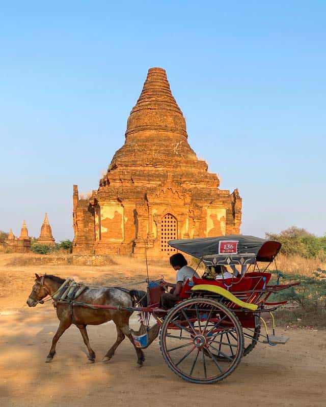 horse-carriage-bagan horse-carriage-bagan