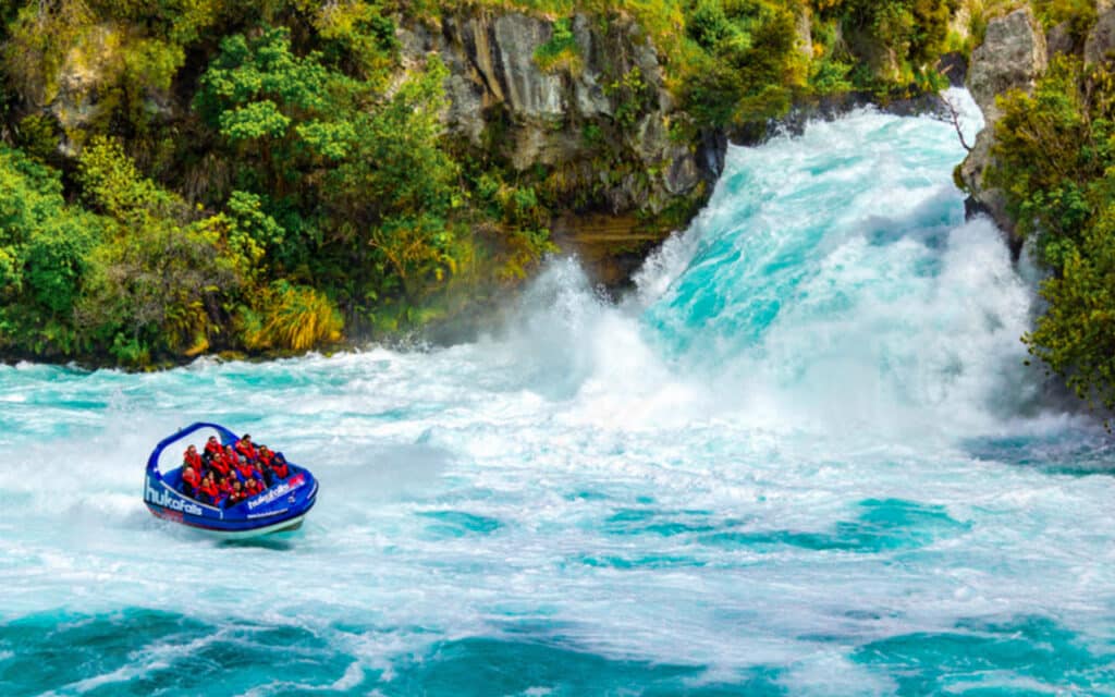 huka-falls-jet-boat