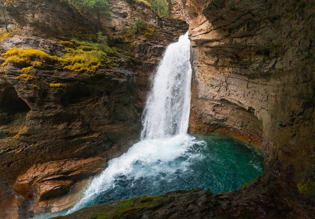 johnston-canyon-Lower-falls