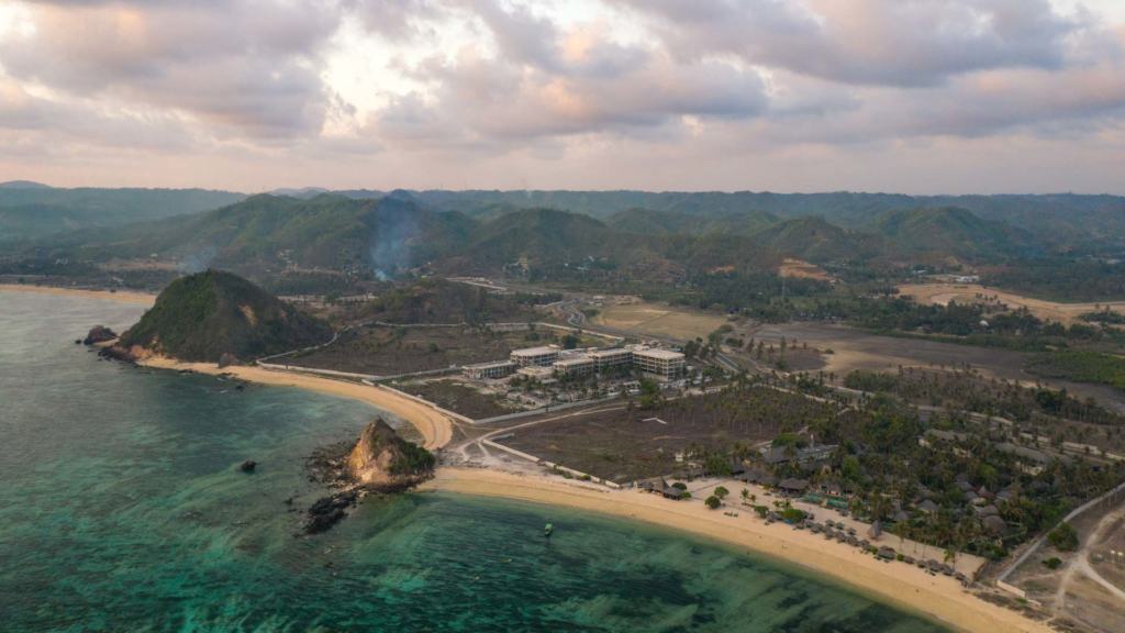 kuta-beach-lombok kuta-beach-lombok