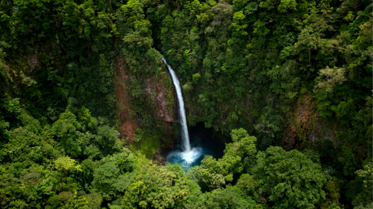 la-fortuna-waterfall