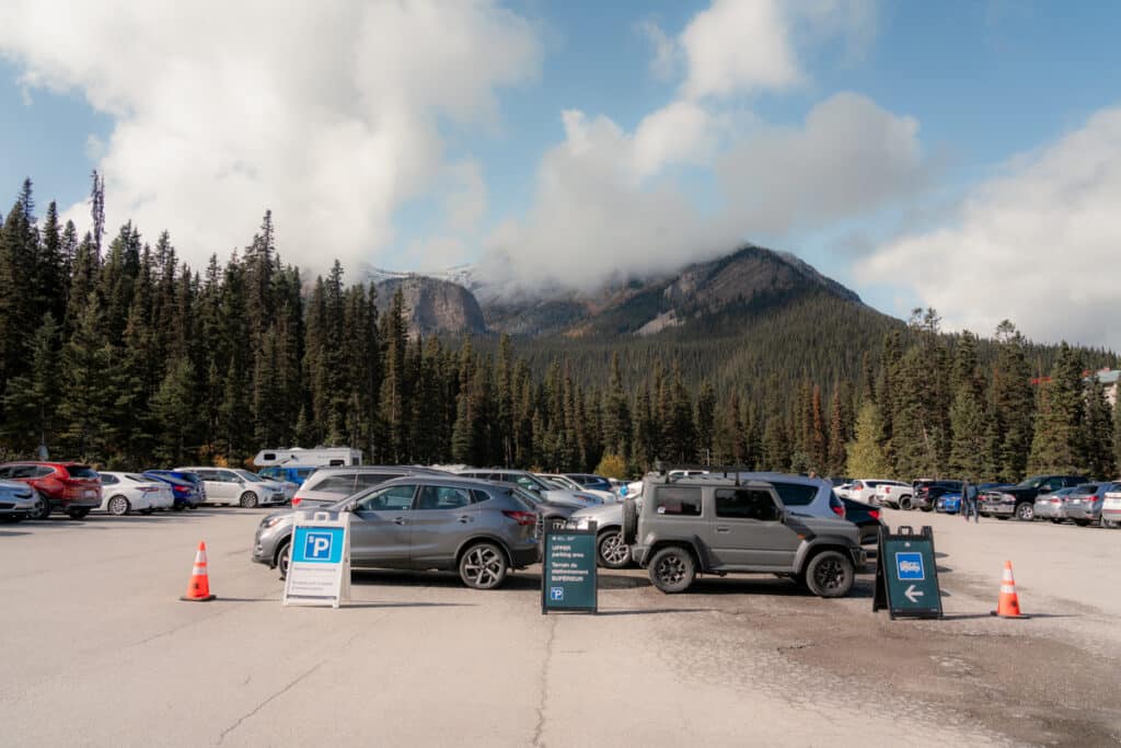 lake-louise-parking