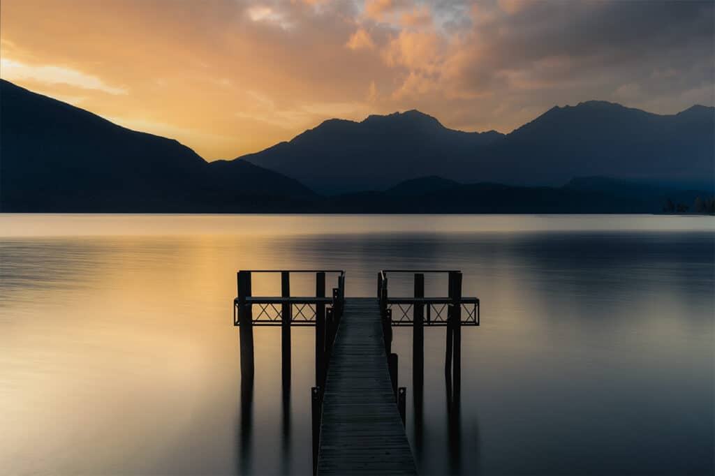 Lake-Te-Anau-jetty-sunset