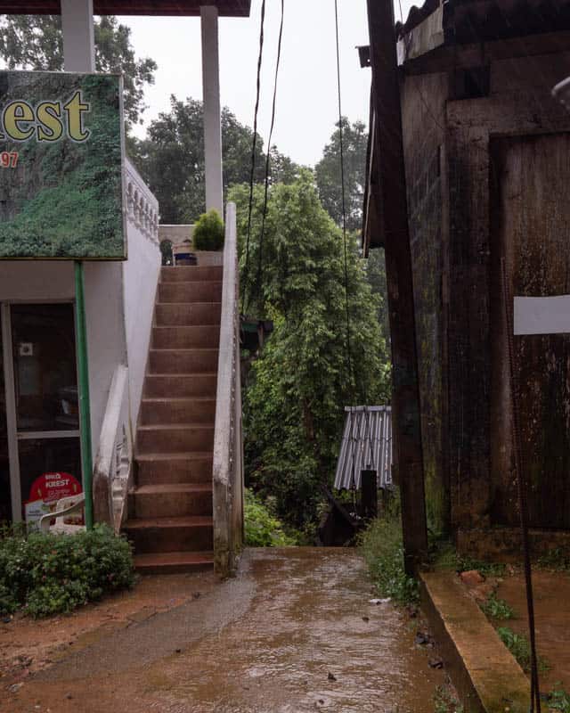 laxapana-falls-sri-lanka-entrance laxapana-falls-sri-lanka-entrance