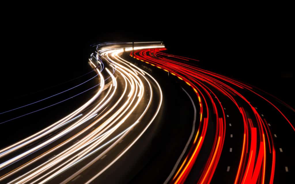 long-exposure-lighttrail-cars