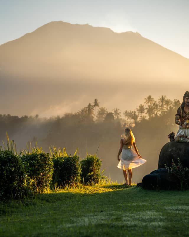 mahagiri-viewpoint-mount-agung-closeup mahagiri-viewpoint-mount-agung-closeup