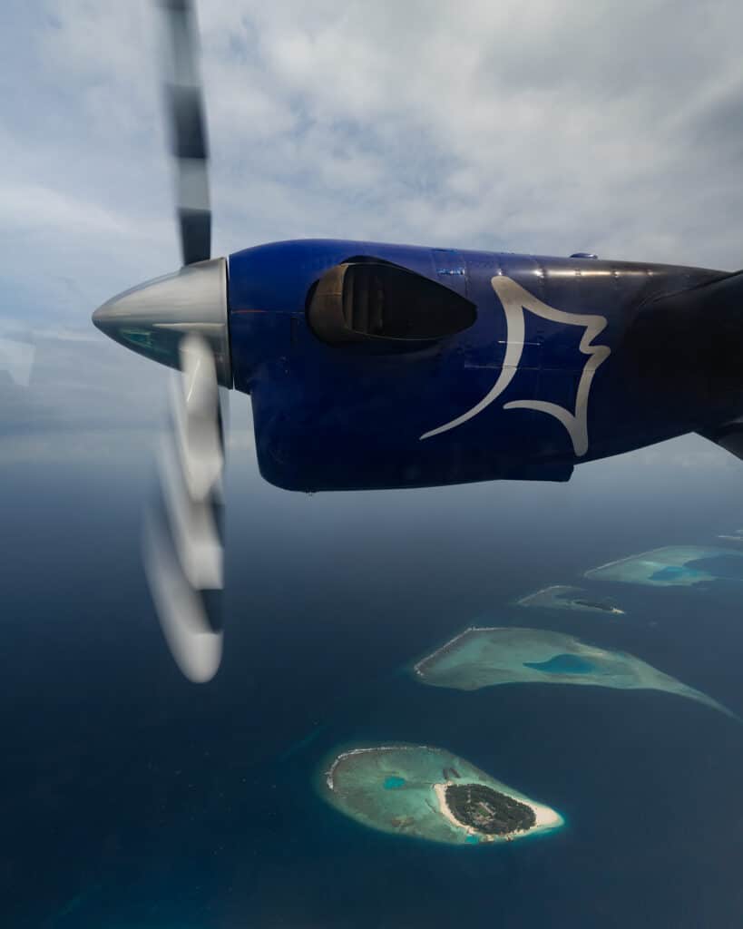 Sandisk-Extreme-vs-Ultra Maldives-atolls-seen-from-sea-plane