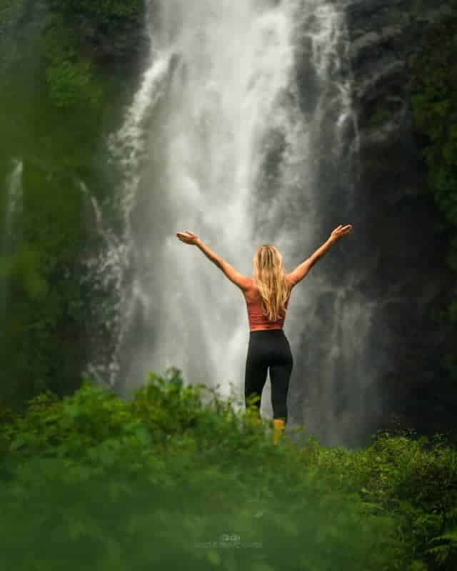 melanting-waterfall-closeup melanting-waterfall-closeup