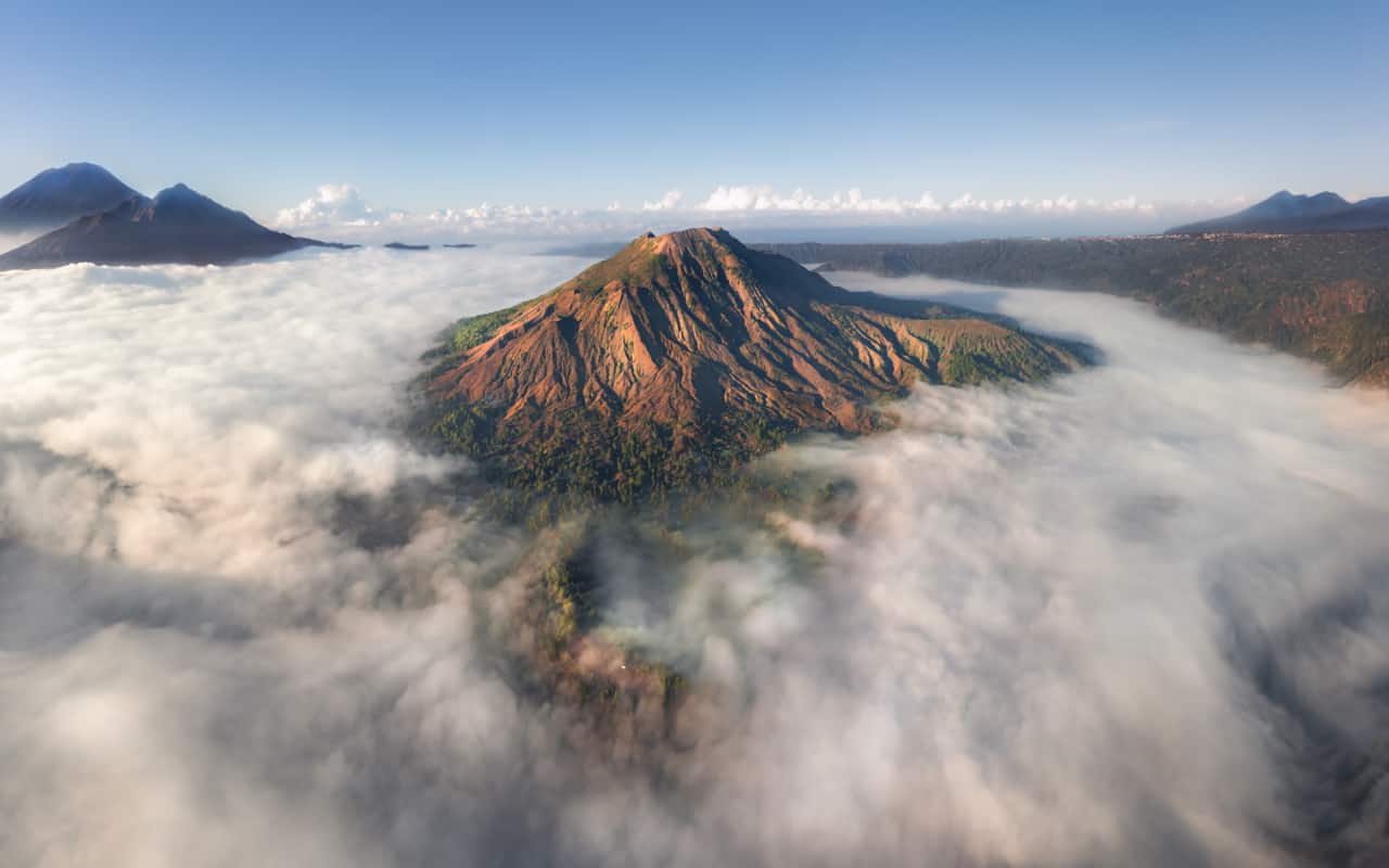 mount-batur-clouds