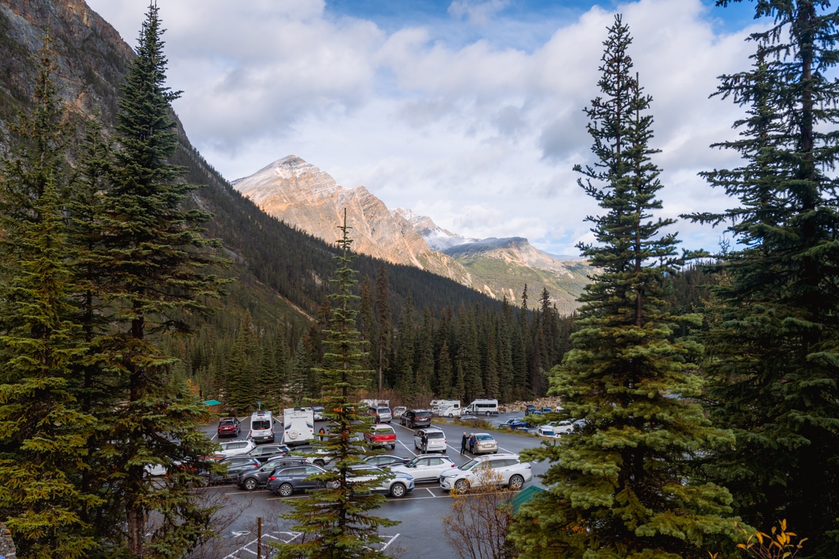 mount-Edith-Cavell-parking-lot