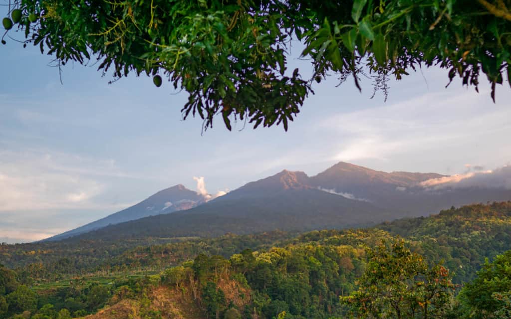 mount-rinjani-guesthouse-view mount-rinjani-guesthouse-view