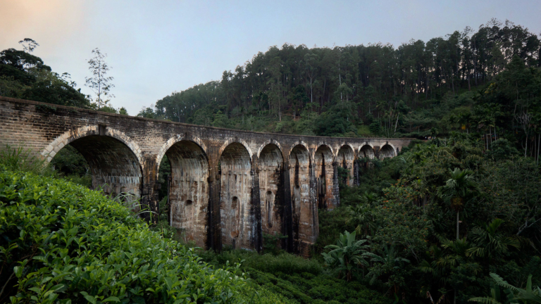 nine-arch-bridge-ella-sri-lanka