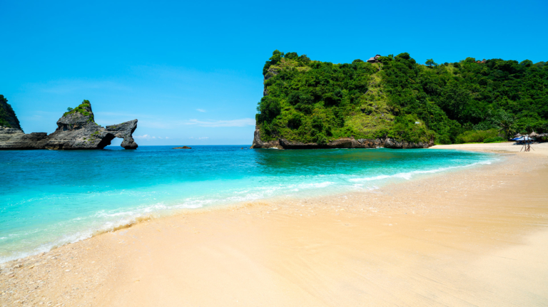 nusa-penida-beaches