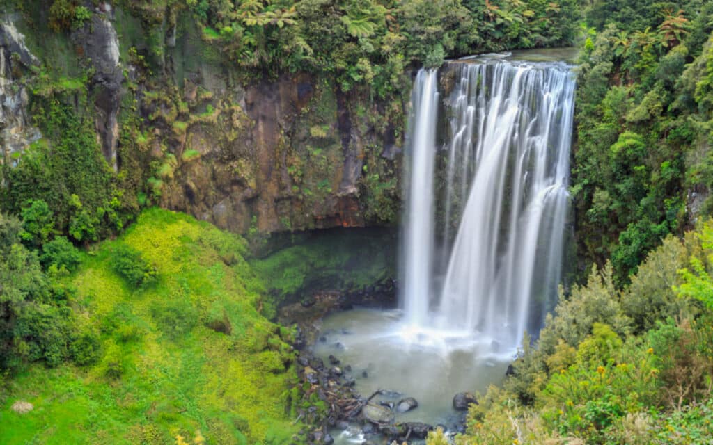 Omaru-falls-new-zealand