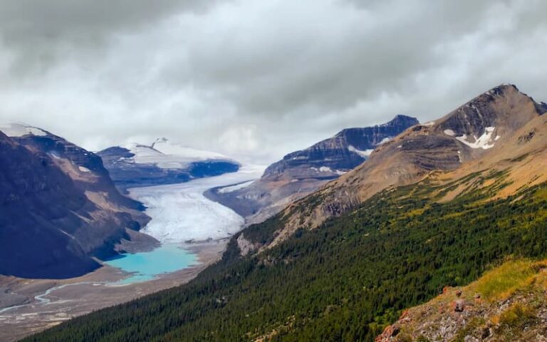 parker-ridge-trail-Banff-Saskatchewan-glacier.jpg