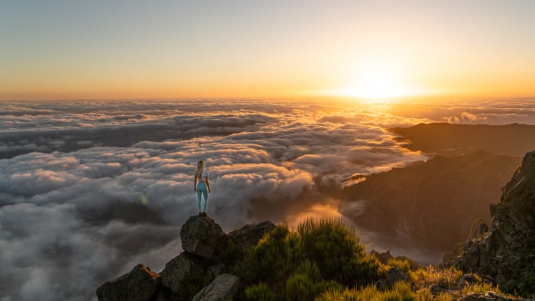 pico-do-arieiro-sunrise-slider