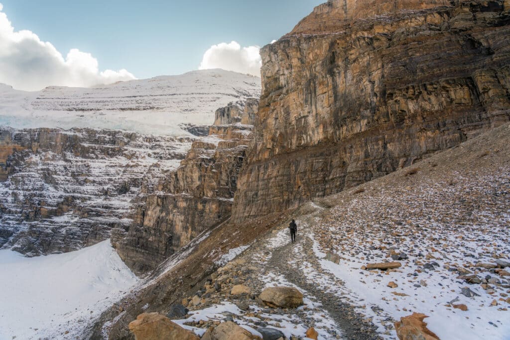 plain-of-the-six-glaciers-abbots-pass-viewpoint