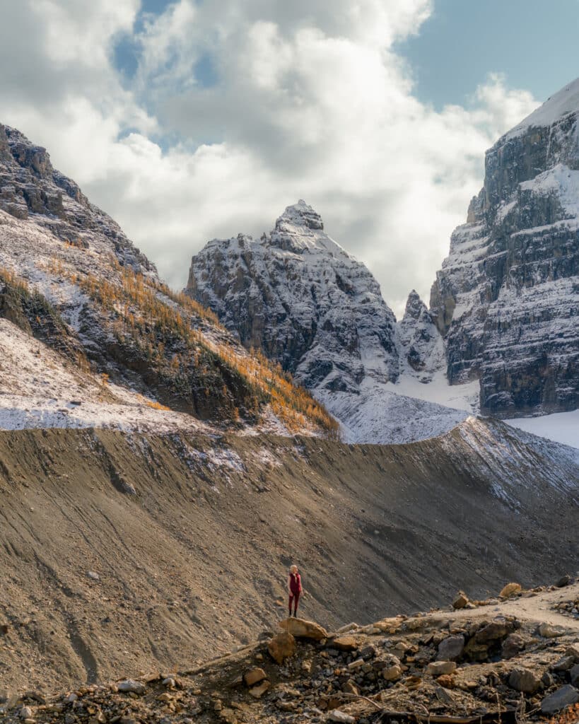 plain-of-the-six-glaciers-trail-moraine