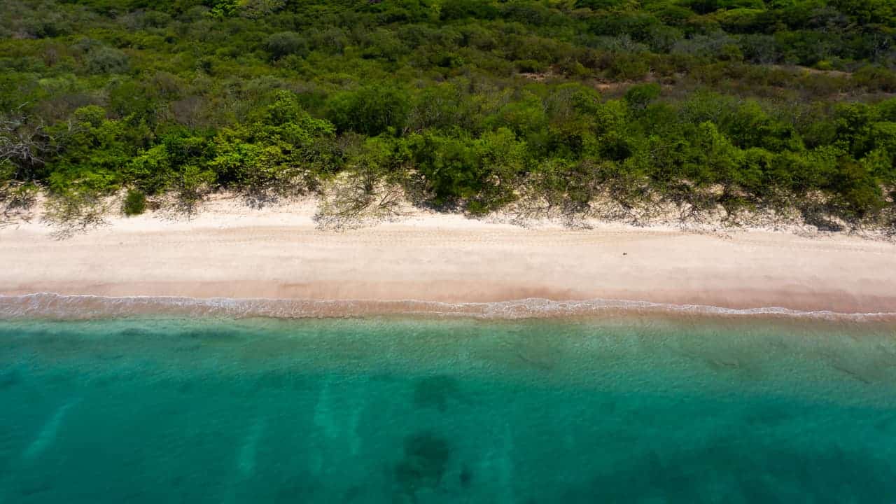 playa-conchal-turquiose-waters playa-conchal-turquiose-waters