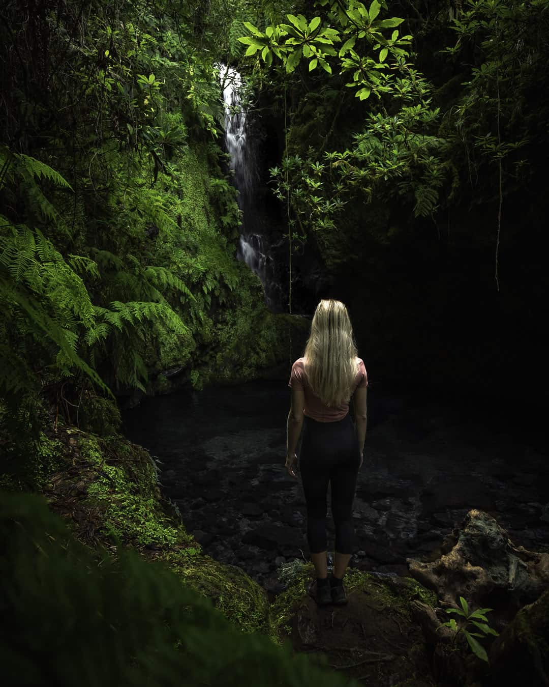 Poco-das-pulgas-waterfall Poco-das-pulgas-waterfall