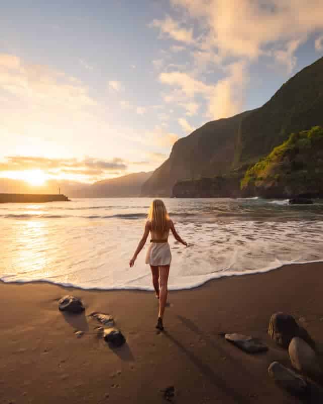 seixal-beach-sunrise-running-2