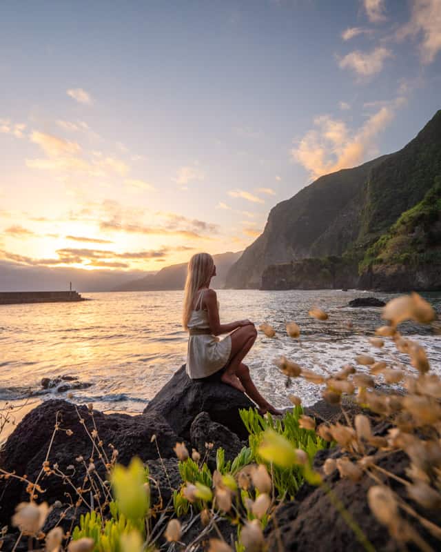 seixal-beach-sunrise-sitting