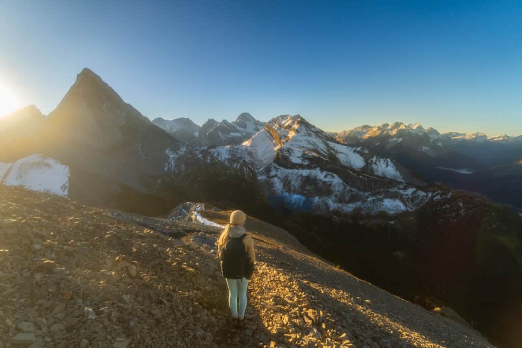smutwood-peak-hike-mounr-birdwood-view