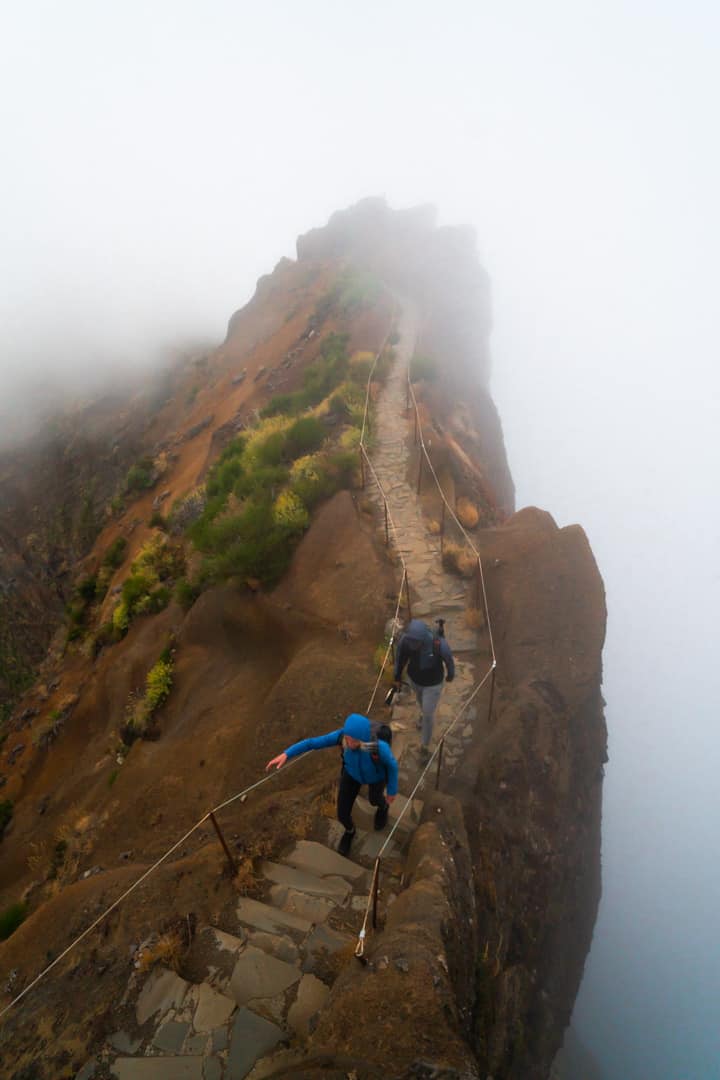 stairway-pico-arieiro-pico-ruivo-hike stairway-pico-arieiro-pico-ruivo-hike