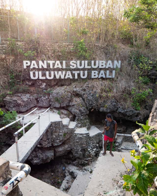 suluban-beach-bali-sign suluban-beach-bali-sign