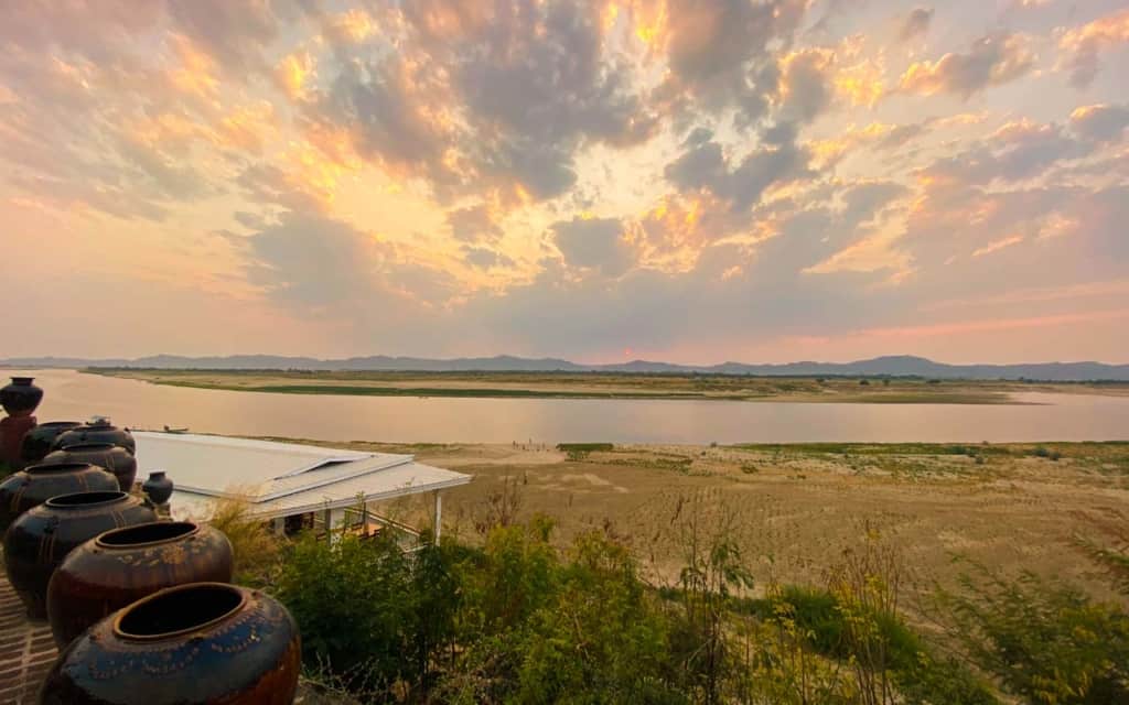 sunset-restaurant-bagan sunset-restaurant-bagan