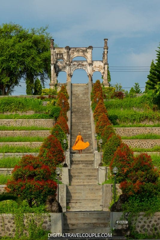 taman-ujung-waterpalace-dress-twirl taman-ujung-waterpalace-dress-twirl