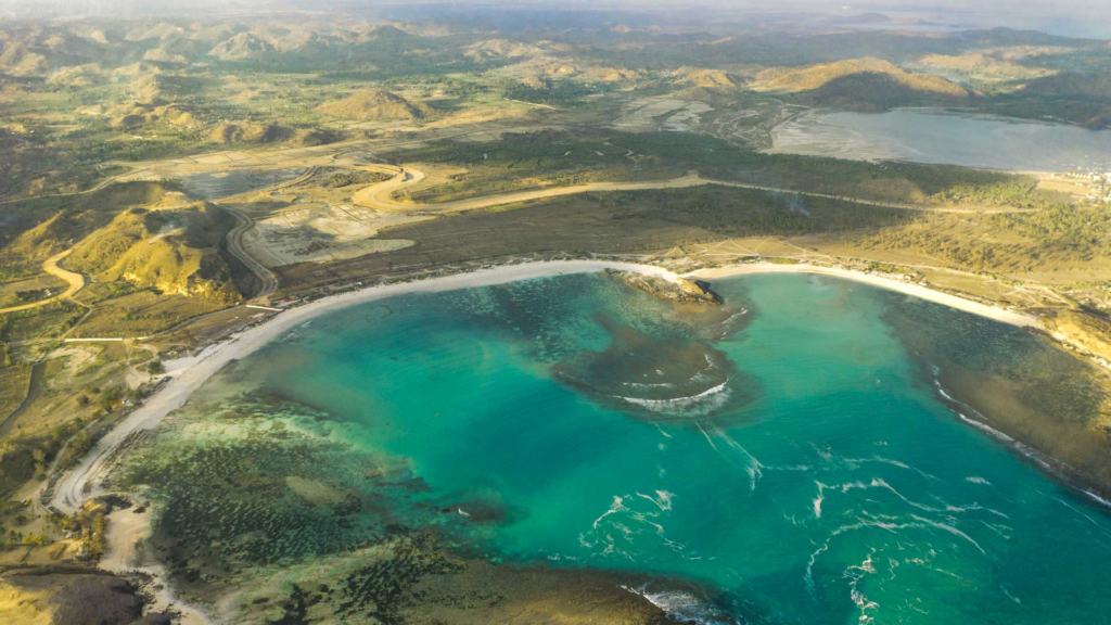 tanjung-aan-beach-drone tanjung-aan-beach-drone