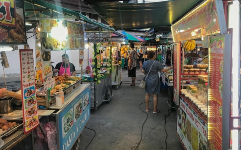 thong-sala-night-market-koh-phangan
