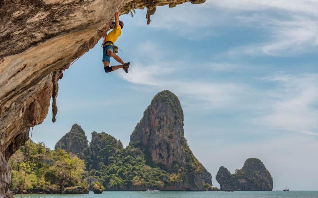 tonsai-beach-climbing