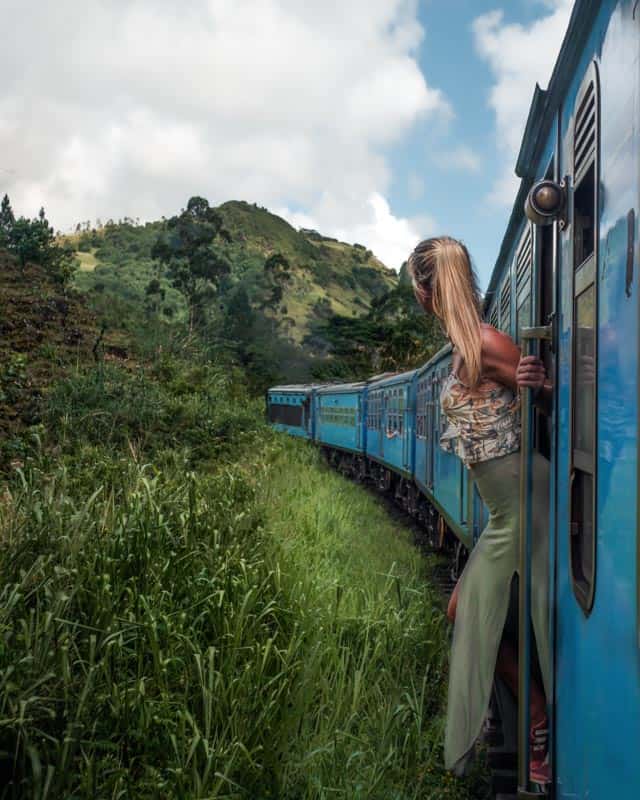 train-ella-nuwara-eliya train-ella-nuwara-eliya